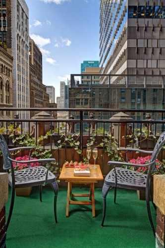The Love Room terrace offers views of the New York Public Library and Madison Avenue.