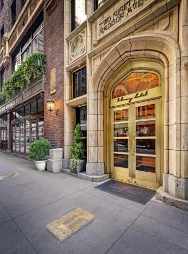 Library Hotel is centrally located in Midtown Manhattan, within walking distance to many of New York City's top attractions, and around the corner from all forms of public transportation.